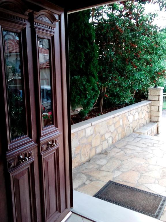 Chrysandra Karpenisi Exterior photo
